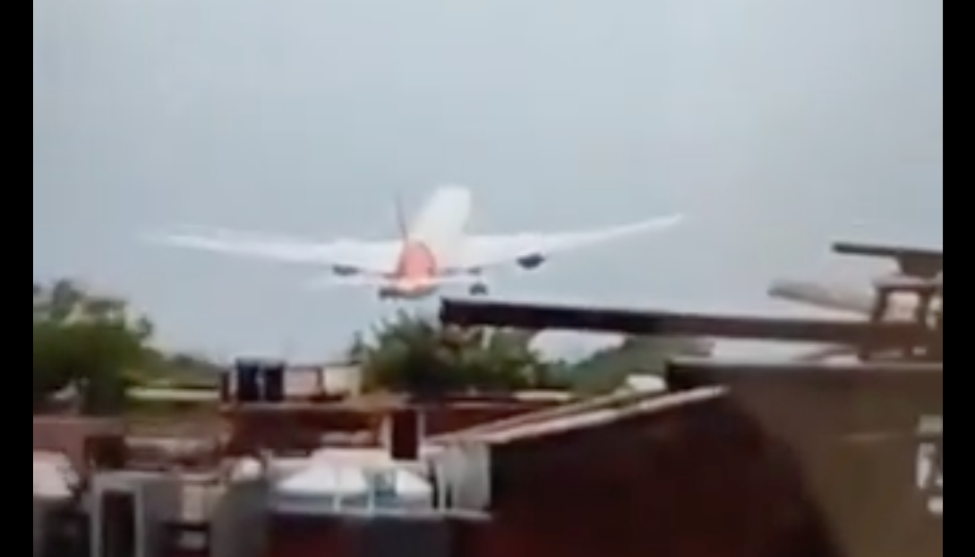 Actualizare. Echipele de intervenție nu au găsit supraviețuitori după accidentul aviatic din India