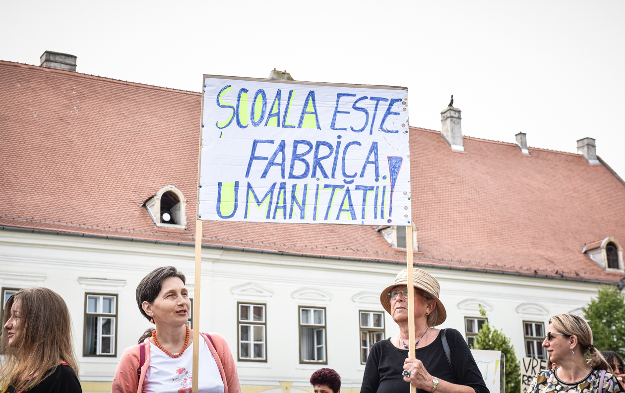 Proteste în educație pe 18 iunie. Sindicatul din Sibiu se alătură acțiunii naționale. Lider de sindicat: „Este un prim semnal”