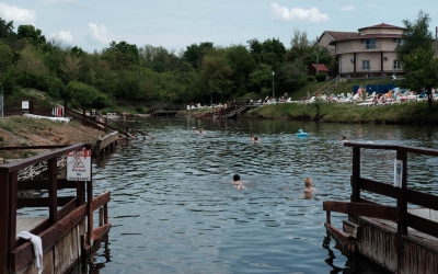 2.000 de persoane au făcut baie în lacurile de la Ocna Sibiului, în weekend. Administrator: Este un început de sezon promițător