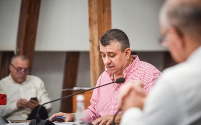 Cristian Marinescu, proprietarul unei pensiuni din Păltiniș, obligat să plătească 15.000 de lei daune morale pentru o postare pe TikTok și una pe Facebook. Hotărârea nu e definitivă