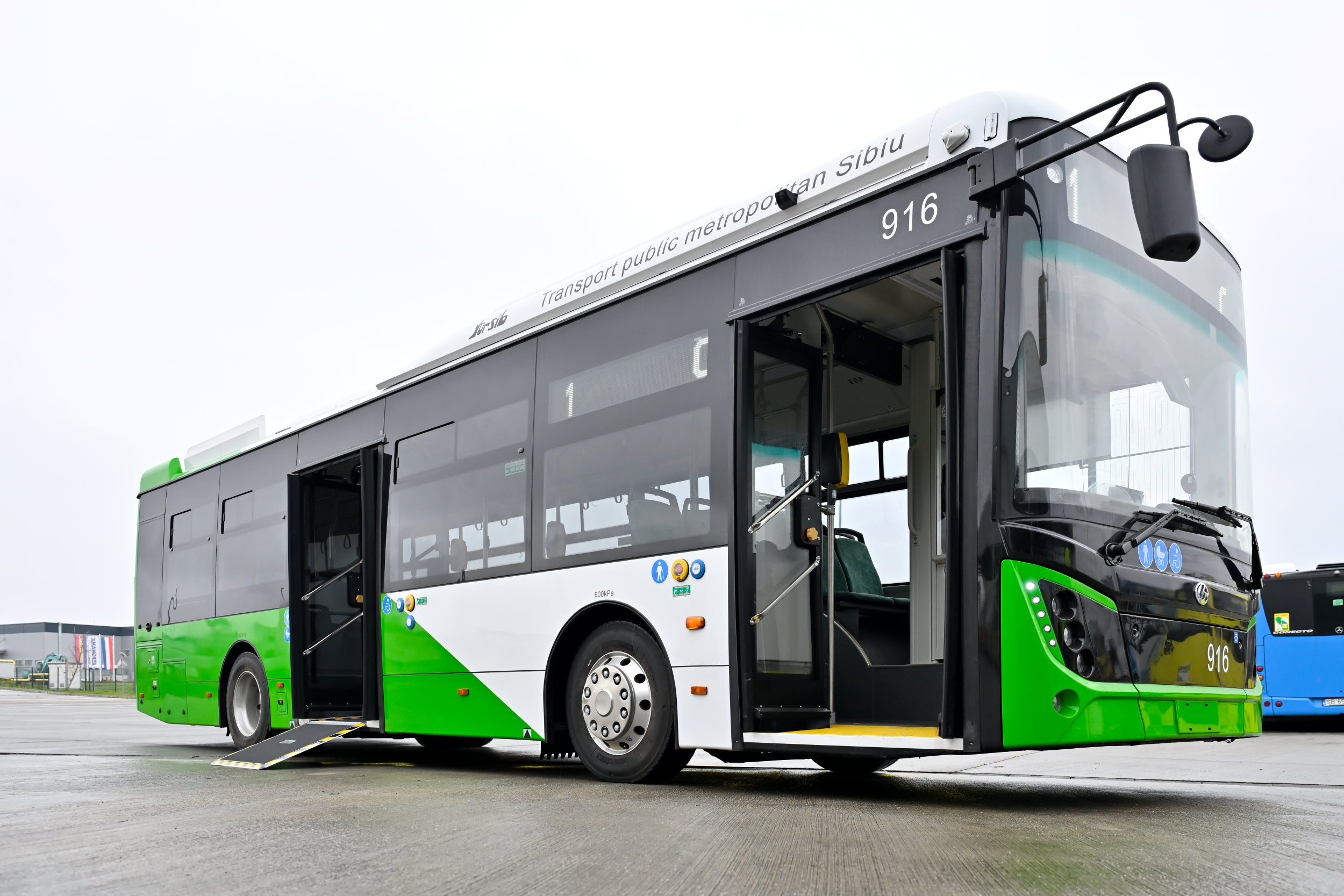 A început împărțirea autobuzelor pentru transportul metropolitan Sibiu:  la Cristian, Roșia și Poplaca, mai întâi