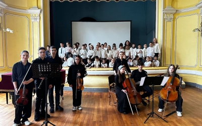 Elevii Colegiului „Octavian Goga” și Liceului de Artă au încheiat un proiect muzical cu un concert emoționant la Biblioteca Astra