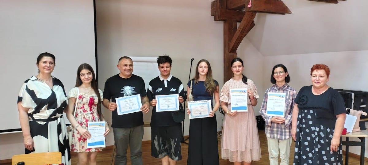 Peste 400 de elevi premiați de Centrul Județean de Excelență Sibiu. Director: „Performanța nu este o destinație, ci un drum”