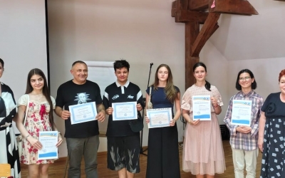 Peste 400 de elevi premiați de Centrul Județean de Excelență Sibiu. Director: „Performanța nu este o destinație, ci un drum”