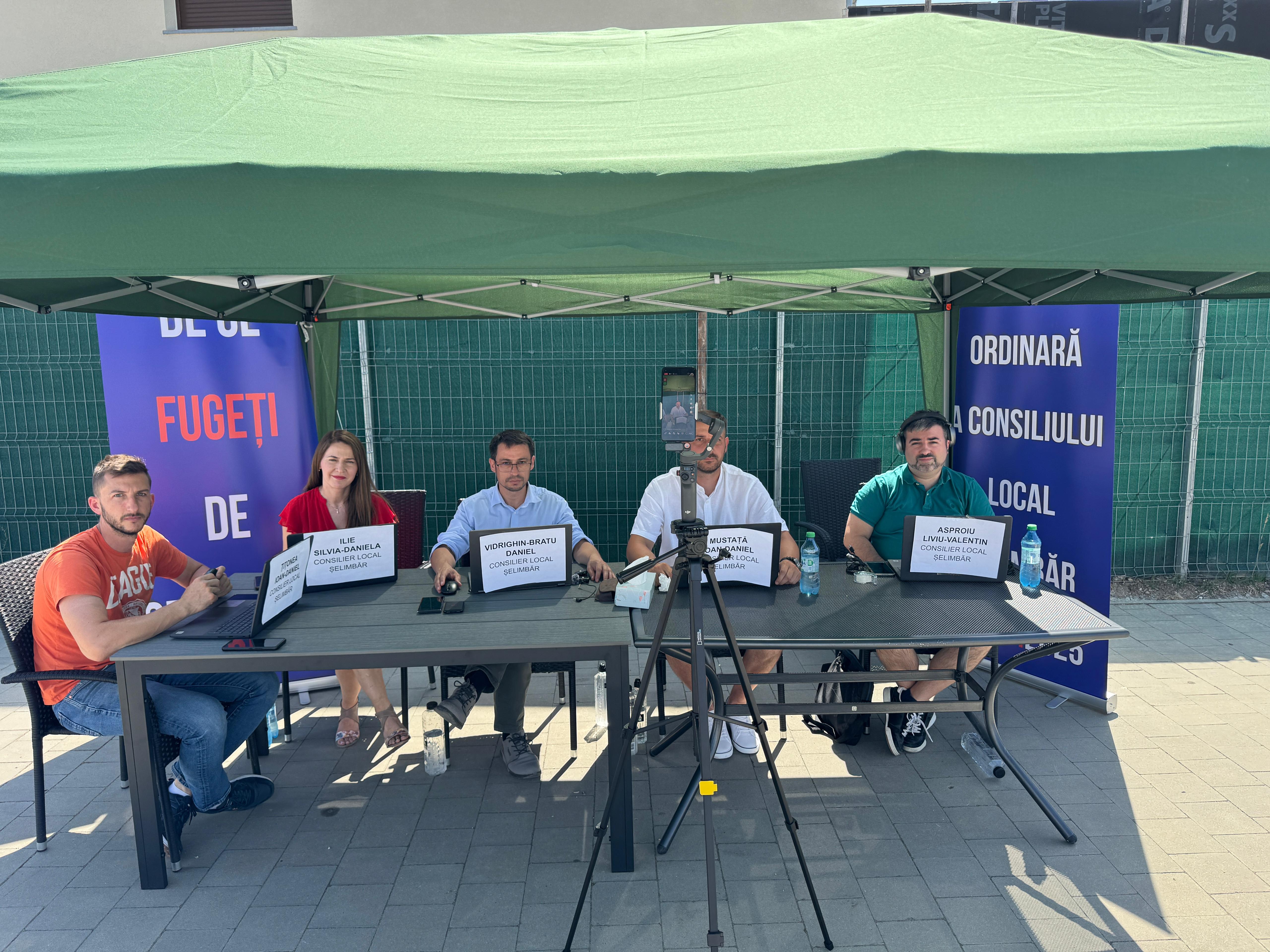 Consilierii locali USR de la Șelimbăr au participat din stradă la ședința online de CL