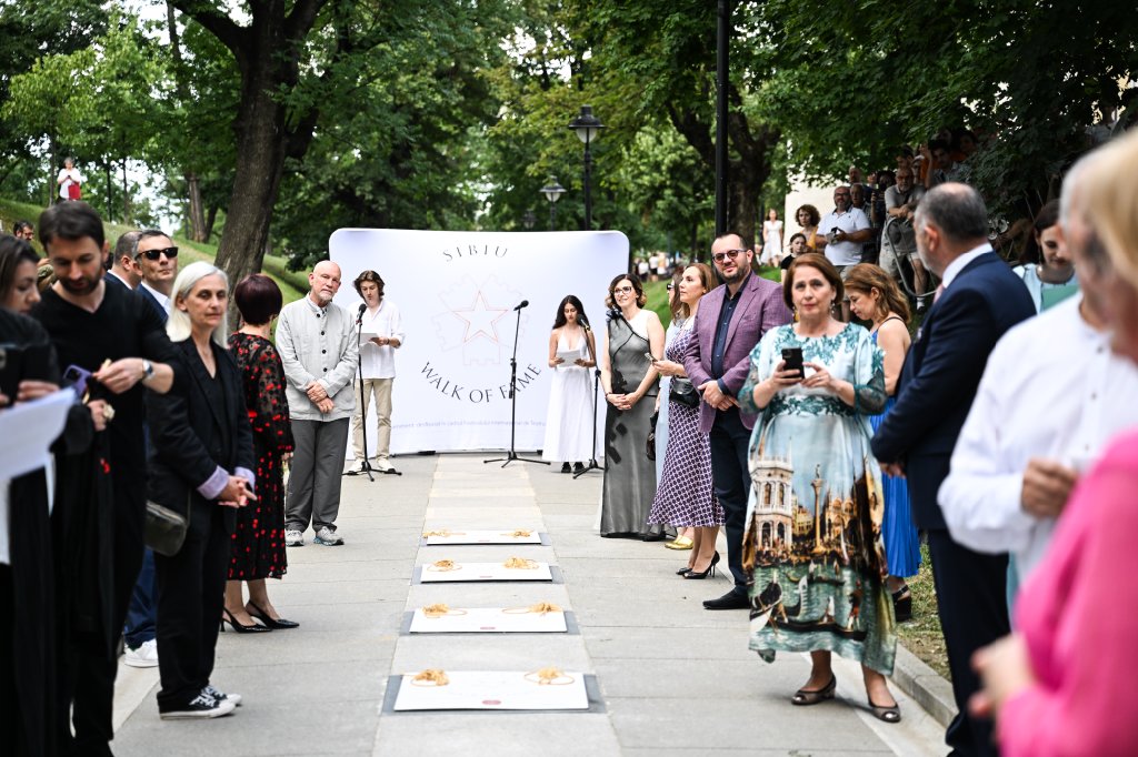 Programul din penultima zi de FITS: conferință specială cu Kathleen Turner și întâlnirea cu Stelele ediţiei 2025 pe Aleea Celebrităților, printre recomandările de sâmbătă