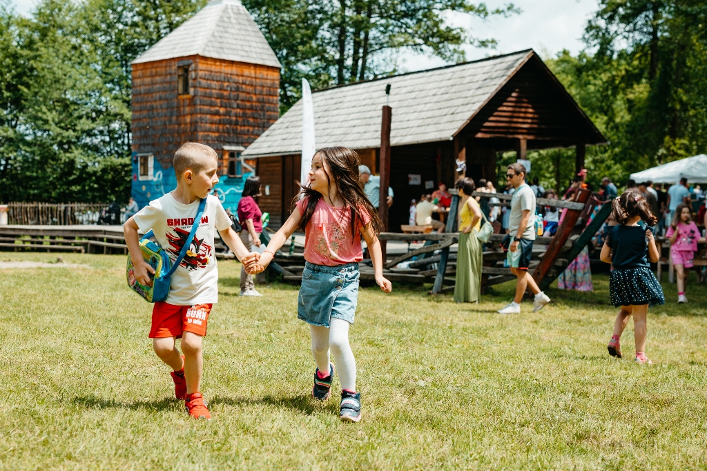 5.000 de vizitatori au ajuns weekend-ul trecut la târgul de jucării din Muzeul Astra
