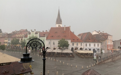 ACTUALIZARE Ro-Alert în Sibiu: Averse torențiale, vijelie și grindină