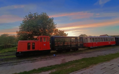Mocănița de pe Valea Hârtibaciului va circula mai des în iulie și august: „Vineri seara e pentru relaxare, povești și apusuri frumoase”