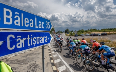 Restricții de circulație vineri, pe Transfăgărășan, pentru desfășurarea Turului Ciclist al Sibiului
