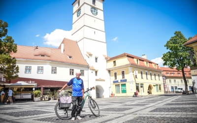 Din Sibiu, cu bicicleta, până în Asia și Africa. Dumitru Stelea pleacă marți pentru două luni în aventura vieții, până la Istanbul și apoi în Gibraltar, pe două roți