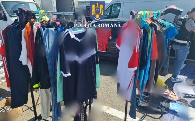 Razii ale polițiștilor în Piața Obor, la Păltiniș, Orlat, Avrig și Gura Râului. 4 dosare penale pentru produse contrafăcute și 3 amenzi pentru lipsa caselor de marcat
