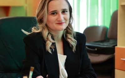 O educatoare de 21 de ani a obținut singura notă de zece din Sibiu la examenul de Titularizare. Marina: „Motivația mea au fost copiii si dorința părințiilor mei de a mă vedea fericită”
