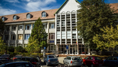 Știrile zilei: Topul celor mai căutate licee din județ, biserica fortificată din Alțâna, condamnată la distrugere, sentință definitivă pentru sibianul care a înjurat un polițist pe Tik Tok