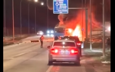 Daună totală, despăgubiri de 1,11 milioane de lei: autobuzul Tursib alimentat cu gaz natural care a luat foc în primăvară este casat