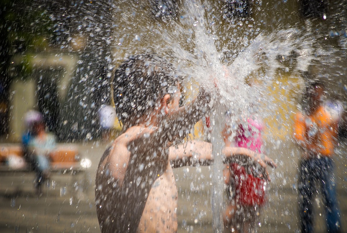 Întregul județ Sibiu a fost plasat sub cod portocaliu de caniculă. „Minimele termice vor caracteriza o noapte tropicală”. Posibile ploi mai puternice după-amiaza și la noapte