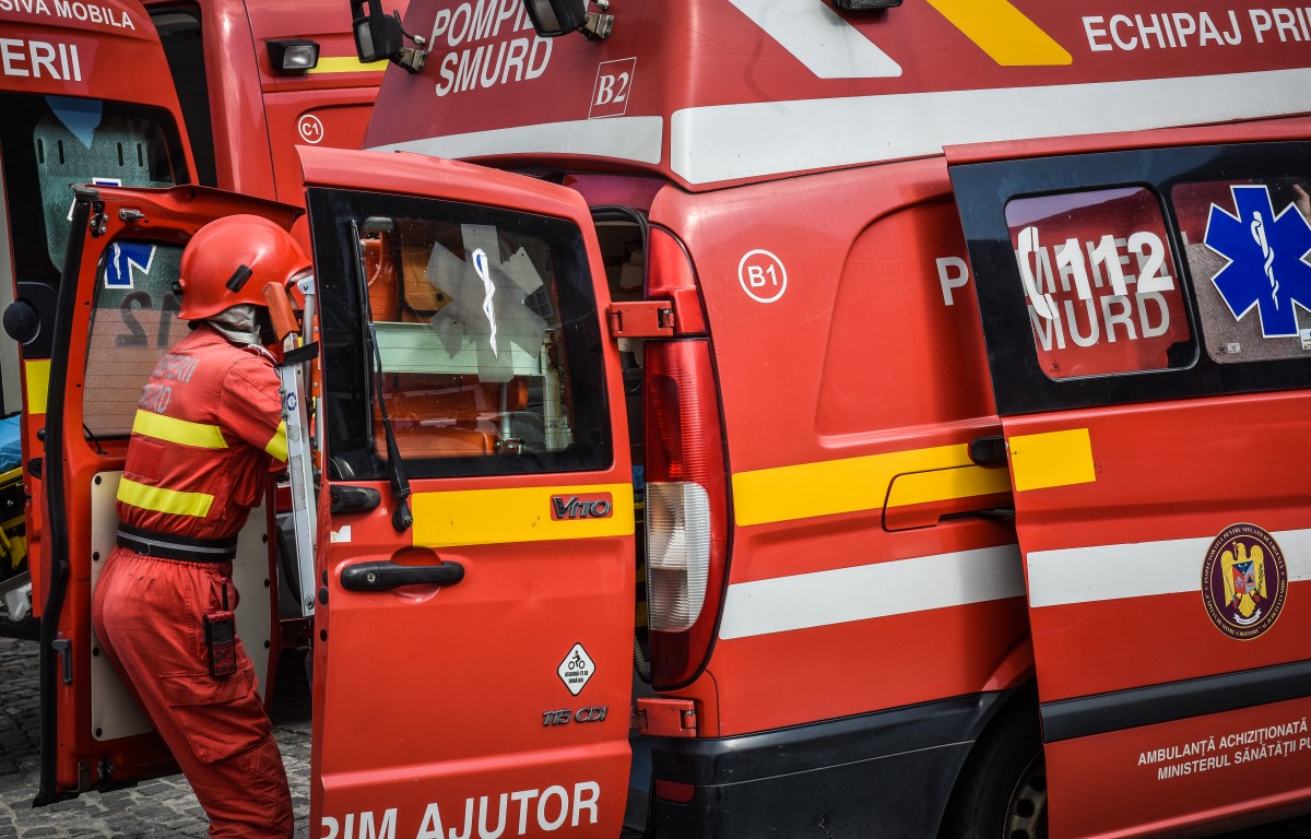 Accident la marginea Sibiului. Un microbuz de transport persoane implicat