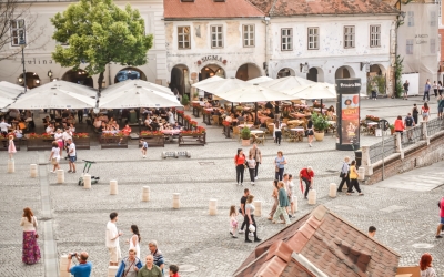 Ce facem în luna iulie, la Sibiu? ARTmania, petrecere pe strada Turnului, Sibiu Sands, Raliul Sibiului și drumeții