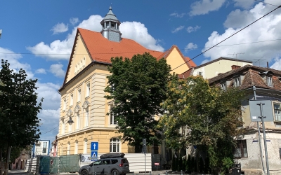 Camera de conturi: singurele domenii în care administrațiile județului Sibiu au excelat sunt plata salariilor și a subvențiilor. „Nerealizări majore” în PNRR, la doi ani de la lansare