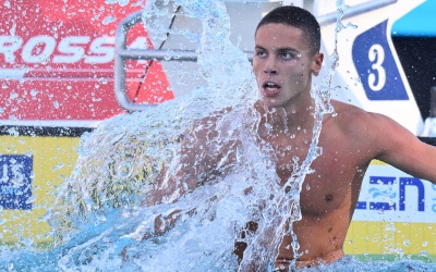 David Popovici s-a calificat cu cel mai bun timp în semifinalele probei de 100 m liber la Mondiale