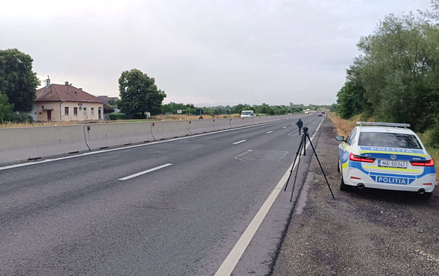 Într-o oră, 25 de șoferi au fost „prinși” cu radarul e-Sigur. „Viteza excesivă nu te ajută să ajungi mai repede”