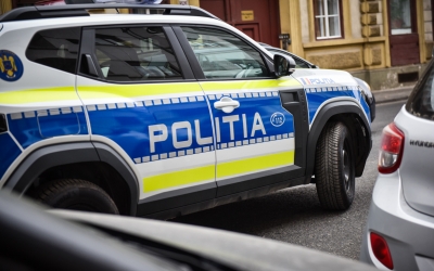 Percheziții în Satu Mare și Cluj într-un dosar de fals în asigurări auto, instrumentat de polițiștii sibieni