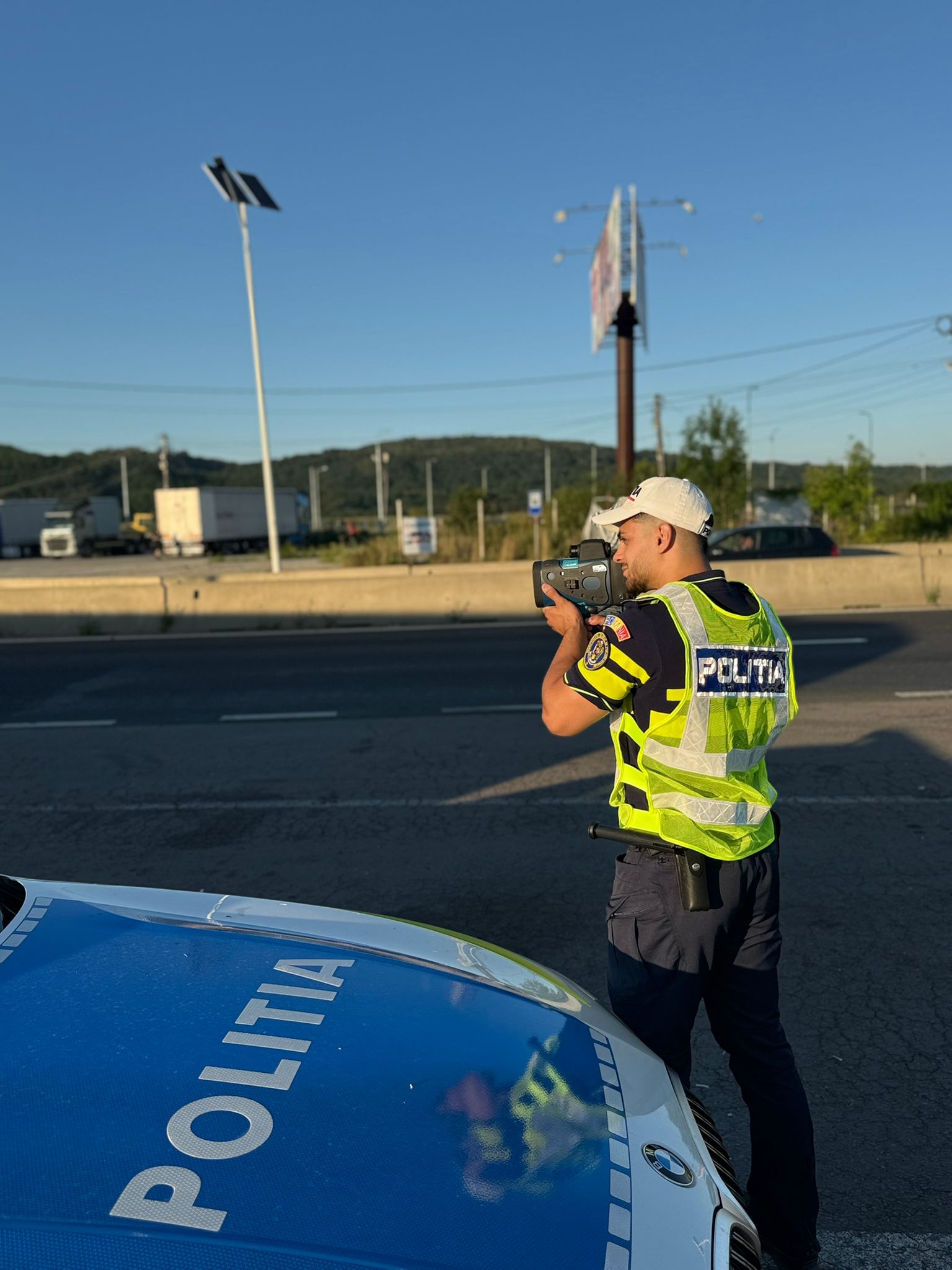 735 de amenzi pentru depășirea vitezei legale, săptămâna trecută. 38 de permise au fost reținute