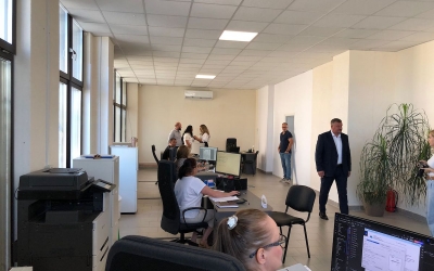 Primăria Cisnădie a inaugurat sediul de birouri din cartierul Arhitecților. Primar: Oamenii nu mai sunt nevoiți să parcurgă 15 kilometri dus - întors până la sediul central