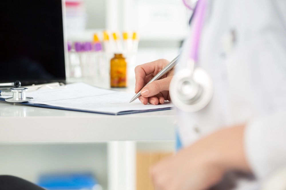 Colegiul Medicilor se delimitează de Flavia Groşan, medicul controversat care susţine că cei vaccinaţi anti-COVID-19 îi pot îmbolnăvi prin contacte intime pe nevaccinaţi