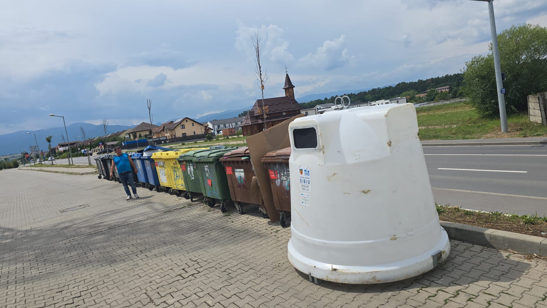 O singură firmă, din București, participă la licitația pentru colectarea și transportul deșeurilor menajere din trei zone ale județului Sibiu, cu peste 70.000 de locuitori