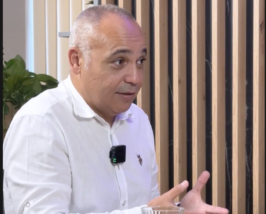 Cosmin Tileagă, prodecan Științe Economice: În Sibiu, mai puțin de 5% dintre șomeri sunt cu studii superioare. Tinerii își găsesc ușor un loc de muncă, dar trebuie să fii pregătit pentru un job bun