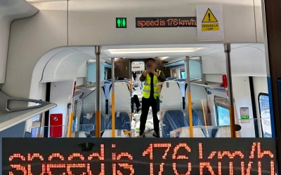 Studiul de oportunitate pentru trenul de mare viteză Sibiu-București va fi gata în această toamnă. Ministerul Transporturilor: În funcţie de concluziile acestuia vom putea iniția procedurile de achiziție
