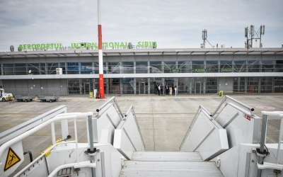 Indemnizațiile administratorilor Aeroportului au fost majorate cu un vot la limită. USR - contra, AUR și PSD s-au abținut. Cîmpean: „E normal să recompensezi”
