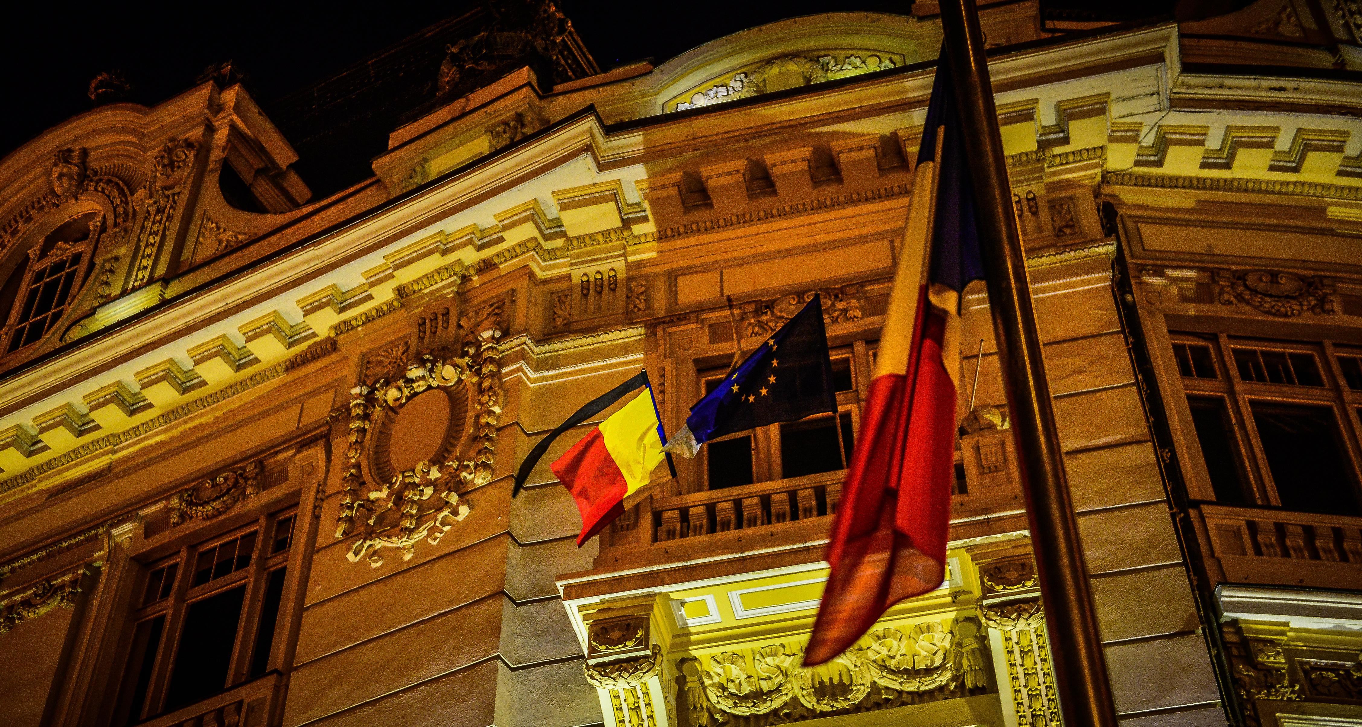 7 august, zi de doliu național în memoria fostului președinte Ion Iliescu. Instituţiile de cultură îşi vor adapta programul