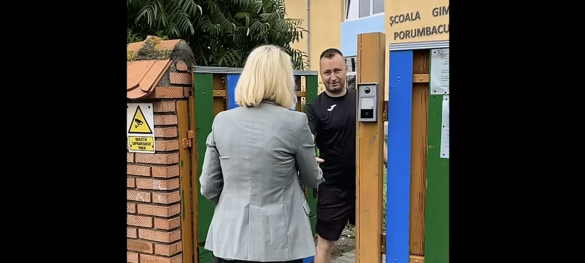 Senatoarea USR Ruxandra Cibu Deaconu prezintă povestea lui Răzvan Popa, directorul Școlii din Porumbacu de Jos:  A transformat o școală prăfuită într-un loc demn de copiii noștri, prin propriile eforturi