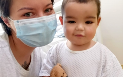 Povestea unei operații pe inimă care a redat copilăria lui Niklaus. Cinci minute în plus sau cum rezistă o mamă când timpul se oprește