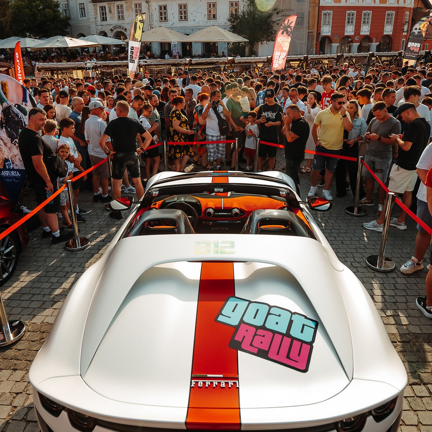 Peste 25 de Lamborghini, Ferrari, McLaren și alte mașini deosebite, luni în Piața Mare. Start în GOAT Rally 2025