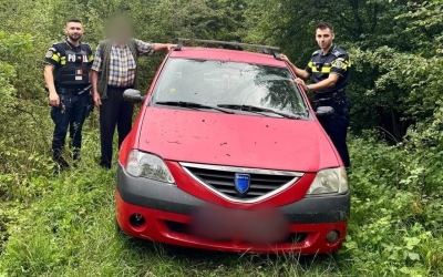 Un bărbat de 79 de ani s-a pierdut în pădure, dar a fost salvat de polițiștii din Cisnădie. Dobrin Tiberius și Mihai Marian sunt agenții care au intervenit