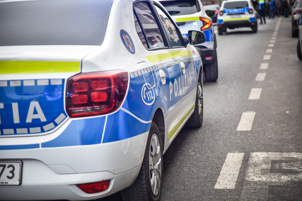 O tânără a sunat la 112 după ce fostul partener a amenințat-o, pe stradă. 19 sesizări de violență domestică, în ultimele trei zile, au fost emise 4 ordine de protecție provizorii