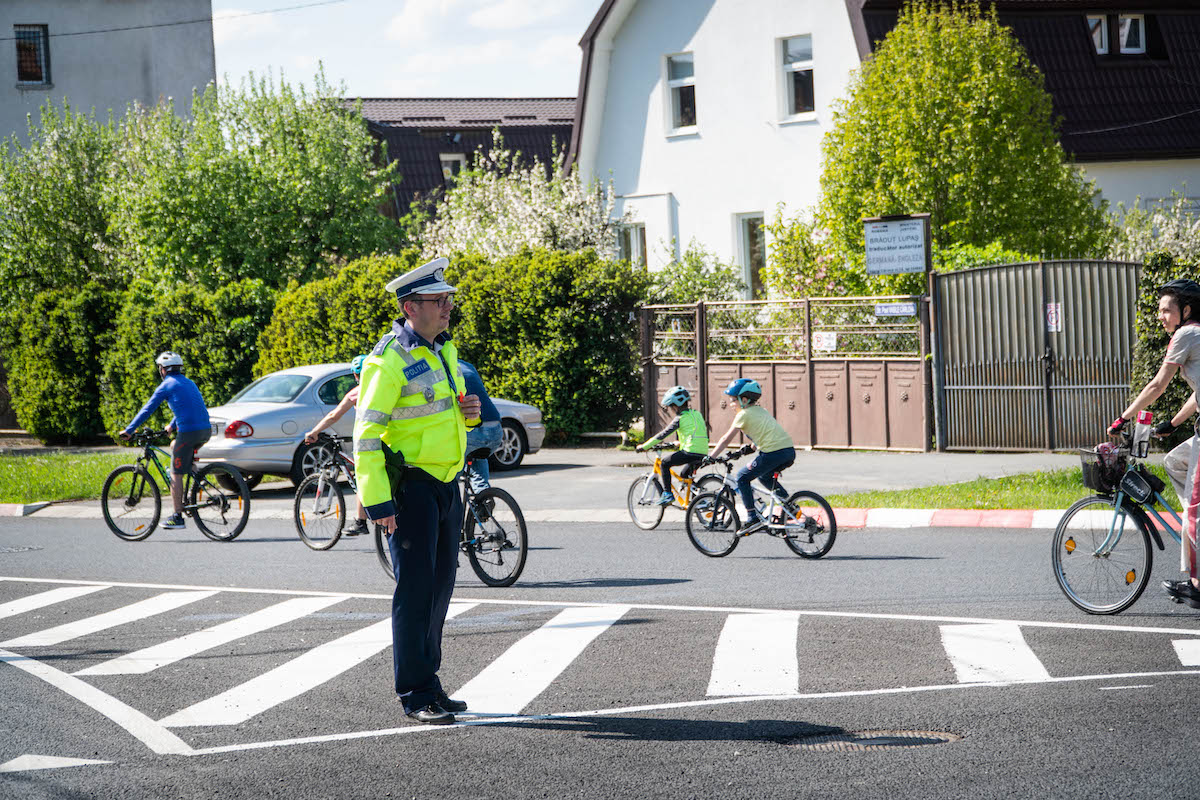 Peste 20 de situații pe care bicicliștii sibieni le întâlnesc în trafic, prezentate de Urban Bike Revolution într-o campanie media: „Din păcate, încă nu căutăm soluții pentru un mixt sustenabil de transport”