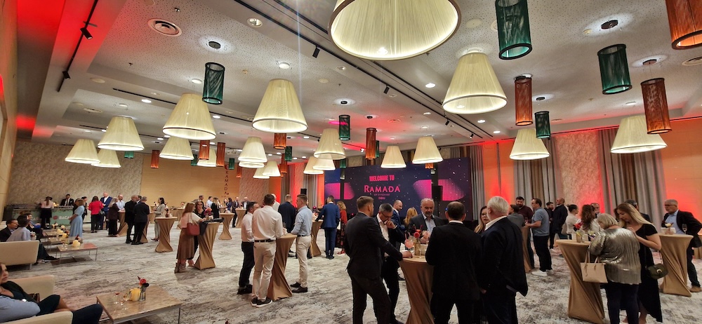 Atlàss Experience by Ramada Sibiu – O nouă eră a evenimentelor corporate, în cel mai mare și mai modern centru de conferințe din oraș