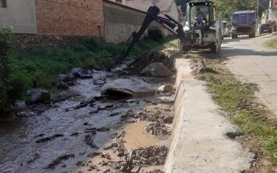 Malul pârâului Tilișca, consolidat. Forir (SGA Sibiu): „Nu mai reprezintă un pericol pentru comunitate”