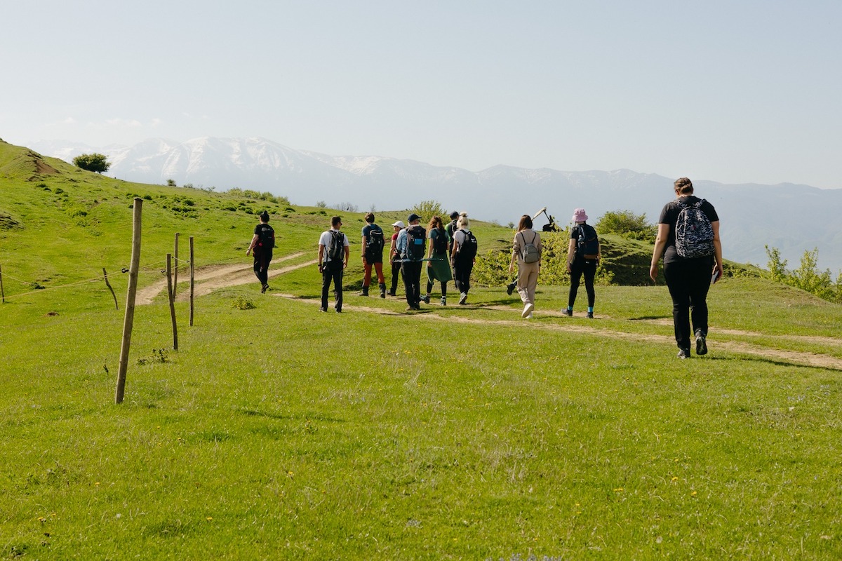 „Anii Drumeției” lansează excursii în natură pentru seniorii sibieni: „Chiar dacă au ajuns la o anumită vârstă, oamenii au nevoie de mișcare, de aer curat, de socializare, de noi prietenii”