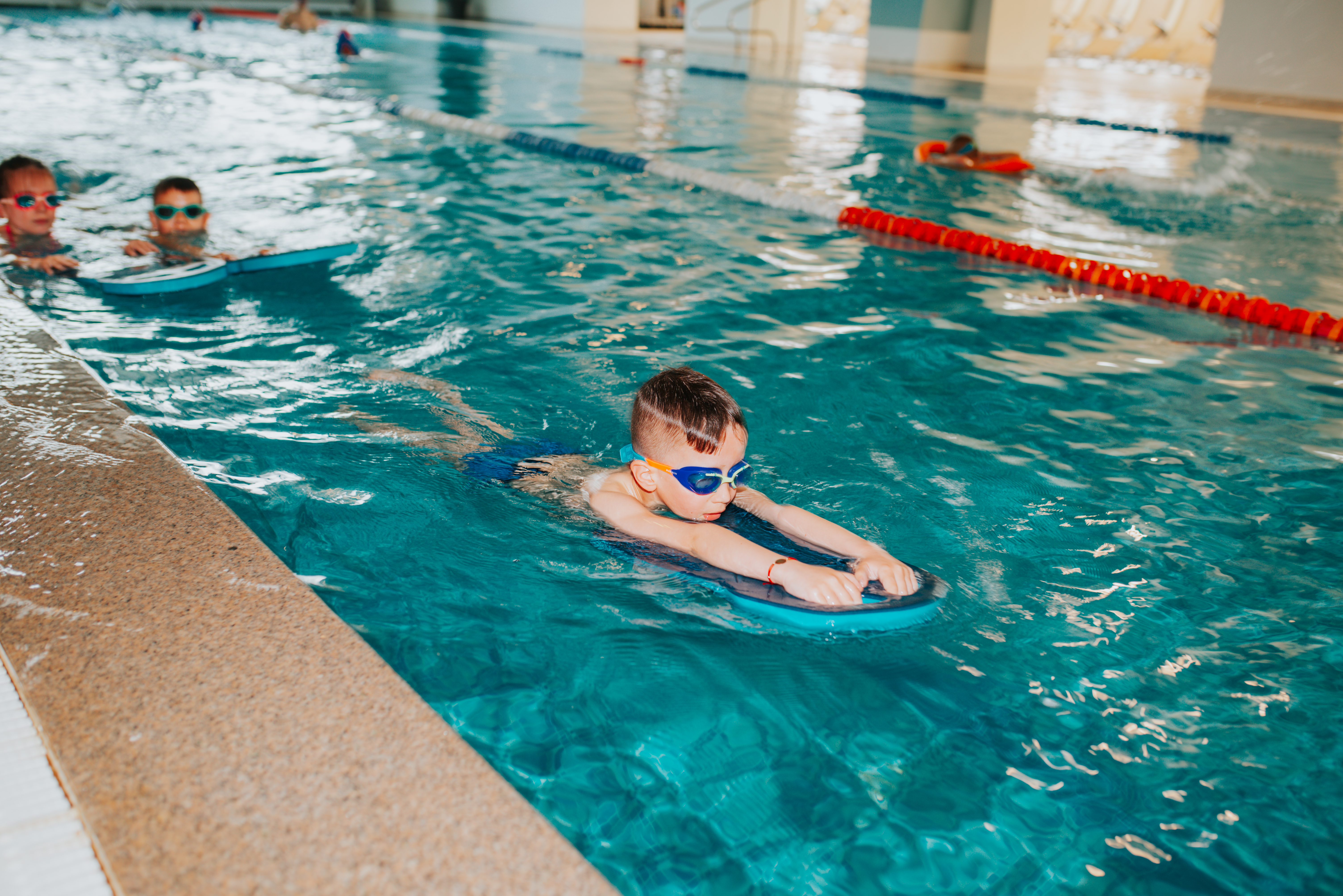 Descoperă cursurile de înot la Aria Sibiu – performanță și siguranță