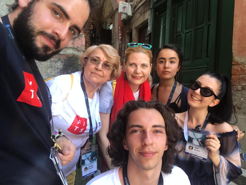 La 75 de ani, bucureșteanca Constanța Boroneanț, este cea mai în vârstă voluntară înscrisă la FITS 2026: Îmi plac provocările, voluntariatul ne face umani