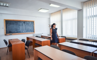 „Am trăit o adevărată mineriadă”. Proprietara clădirii Alma Mater, despre mutarea eșuată a unor clase de la Școala „I.L. Caragiale” și rezilierea contractului cu primăria