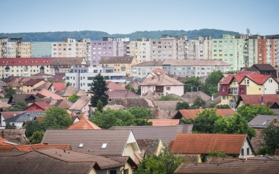 Chiriașii ar vrea să plătească 300 de euro pentru un apartament care în Sibiu se închiriază cu 420 de euro. “Avem un decalaj semnificativ între așteptările chiriașilor și realitatea pieței”