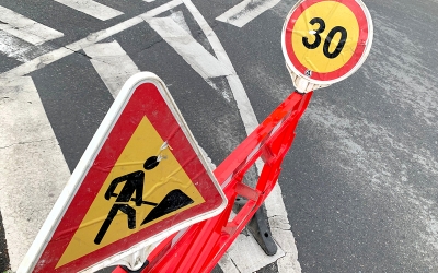 Timp de 2 luni traficul va fi restricționat pe un nou tronson din șoseaua Alba Iulia, iar str. Reconstrucției va fi închisă timp de o lună. Primăria anunță noi restricții de circulație pentru lucrări la rețele