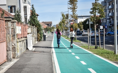 Petiție pentru interzicerea temporară a trotinetelor electrice: „Până la realizarea unei infrastructuri sigure și a unui plan de educație rutieră eficient”