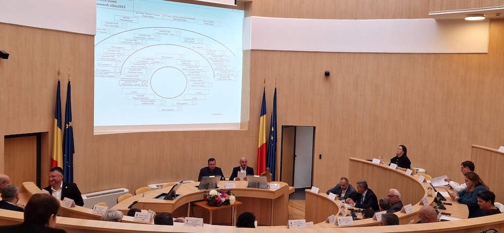 ”Pentru ce să le mai dăm iar bani?”. Consilierii Județeni au respins alocarea unor sume noi pentru Filarmonica de Stat, care cerea pentru procese